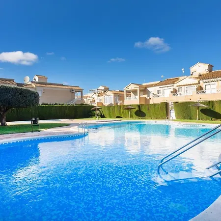 Tara 2 Bed Townhouse In Torrevieja