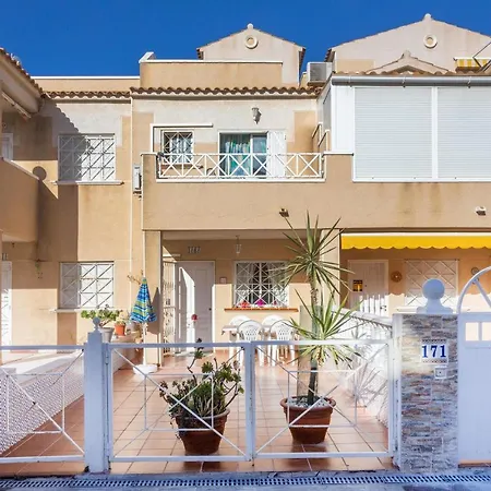 Tara 2 Bed Townhouse In Torrevieja